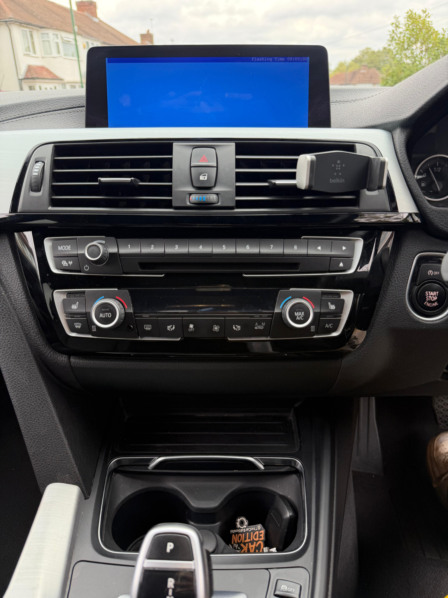 BMW iDrive screen during a software update